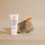 Crème Main <br> <a style="color:white;background : #FF6E0080; border-radius:5px; padding:5px ;font-size: 60%">Protectrice</a>