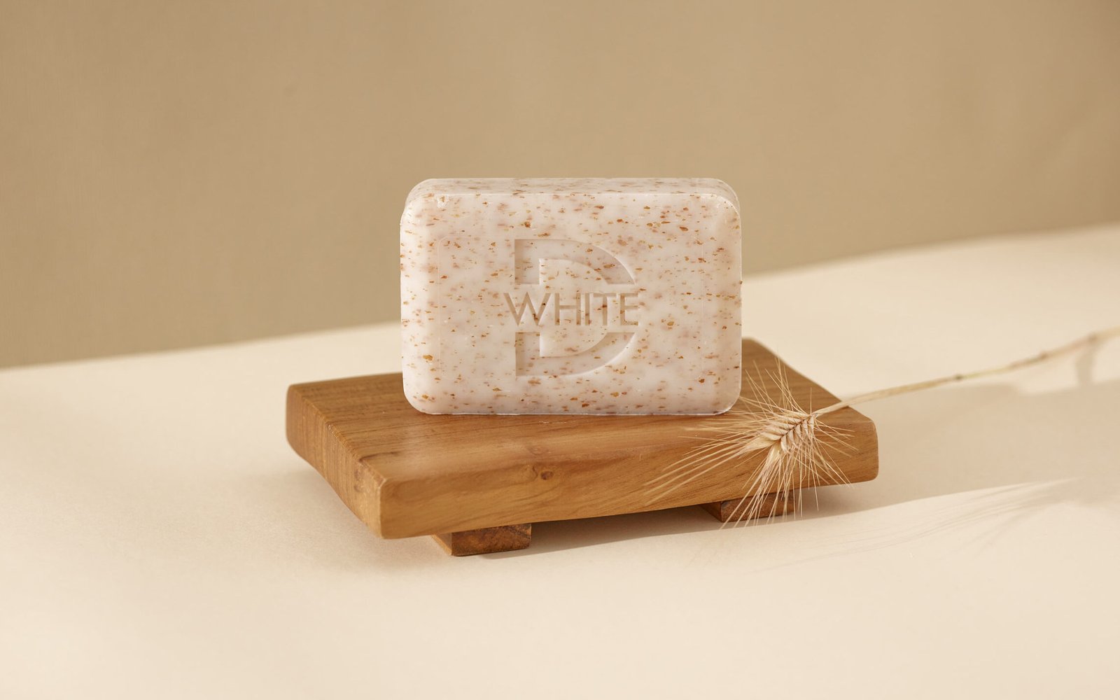 Savon exfoliant naturel : 9 secrets pour une peau douce, saine et lumineuse