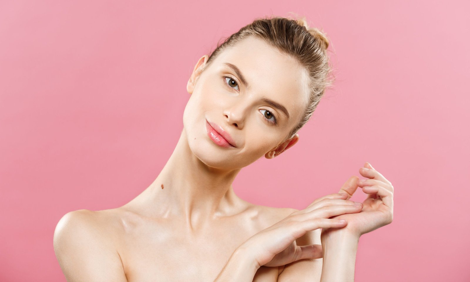 Bienfaits d’une Crème Dépigmentante Visage pour un Teint Uniforme et Lumineux 2025